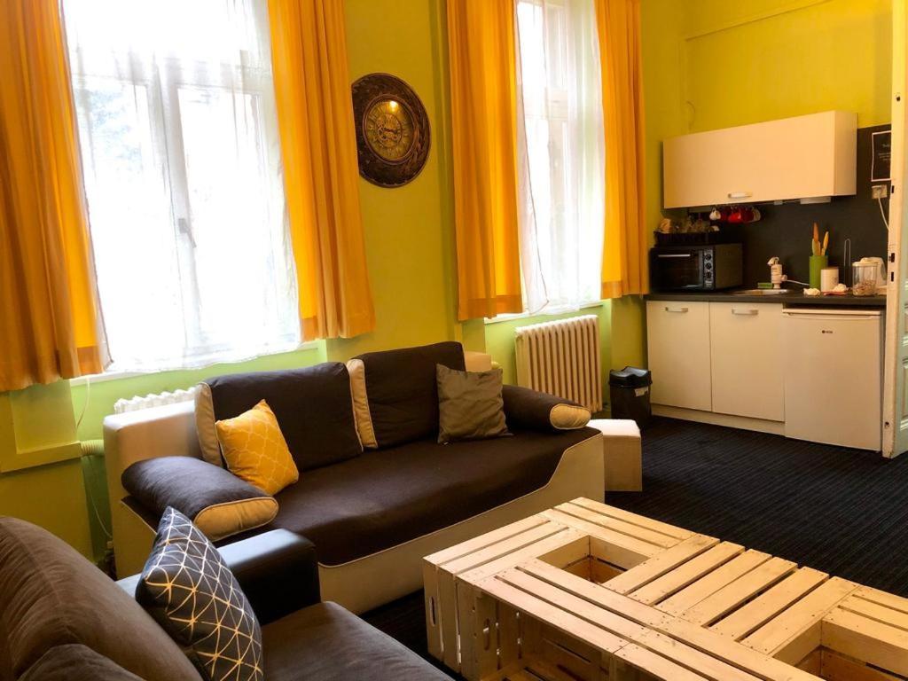 Spacious Tuzlaks Apartments Sarajevo Ferhadija Bagian luar foto