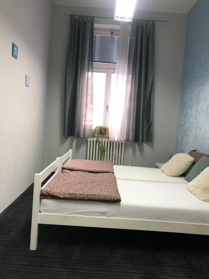 Spacious Tuzlaks Apartments Sarajevo Ferhadija Bagian luar foto
