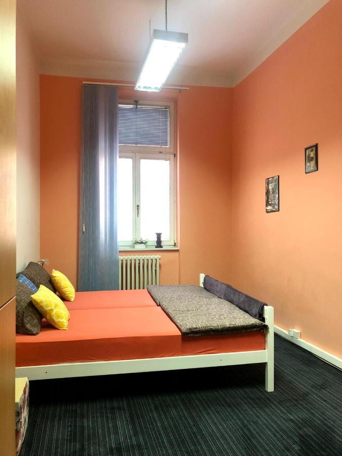 Spacious Tuzlaks Apartments Sarajevo Ferhadija Bagian luar foto