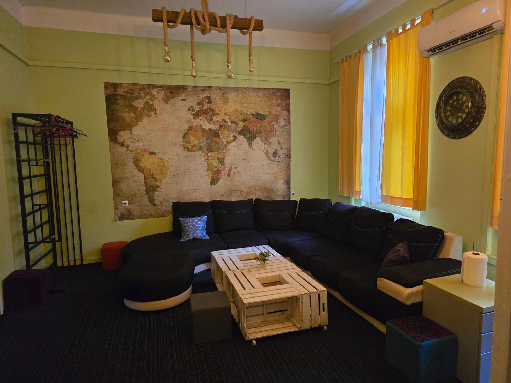 Spacious Tuzlaks Apartments Sarajevo Ferhadija Bagian luar foto